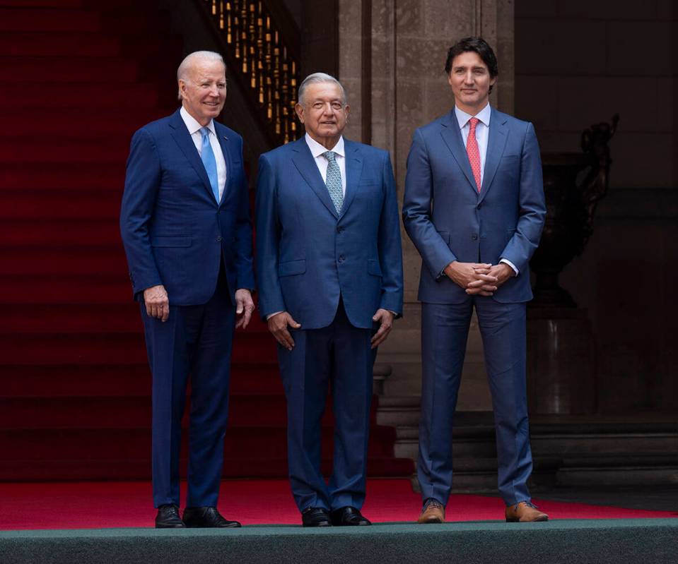 El presidente Joe Biden, el presidente mexicano, Andrés Manuel López Obrador, y el primer min ...