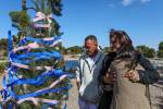 Dedican árbol en honor a siete familiares fallecidos hace un año