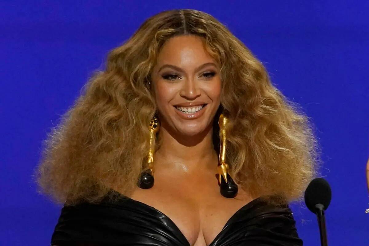 Beyonce aparece en la 63ª edición de los Premios Grammy en Los Ángeles, el 14 de marzo de 20 ...