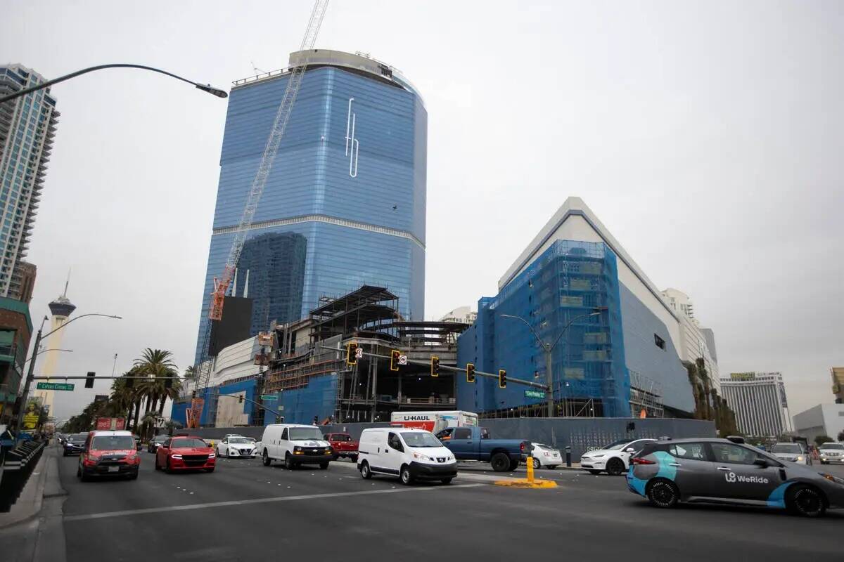 La construcción del Fontainebleau Las Vegas en el Strip de Las Vegas el miércoles 4 de enero ...