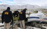 Partes del ala de un avión médico cayeron lejos de los restos, según la NTSB