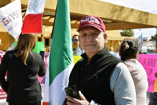 Carlos Andrew, cubano de nacimiento, pero mexicano de corazón, participó en una movilización ...