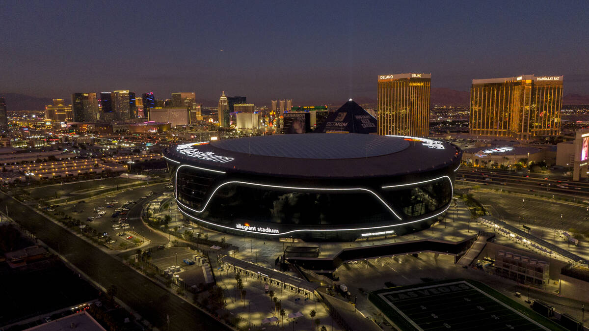 Vista aérea del Allegiant Stadium en Las Vegas el 6 de enero de 2022. (Michael Quine/Las Vegas ...