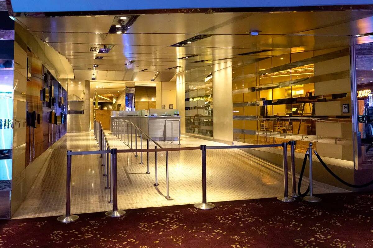 El antiguo restaurante buffet de The Mirage luce vacío el miércoles 22 de marzo de 2023, en L ...