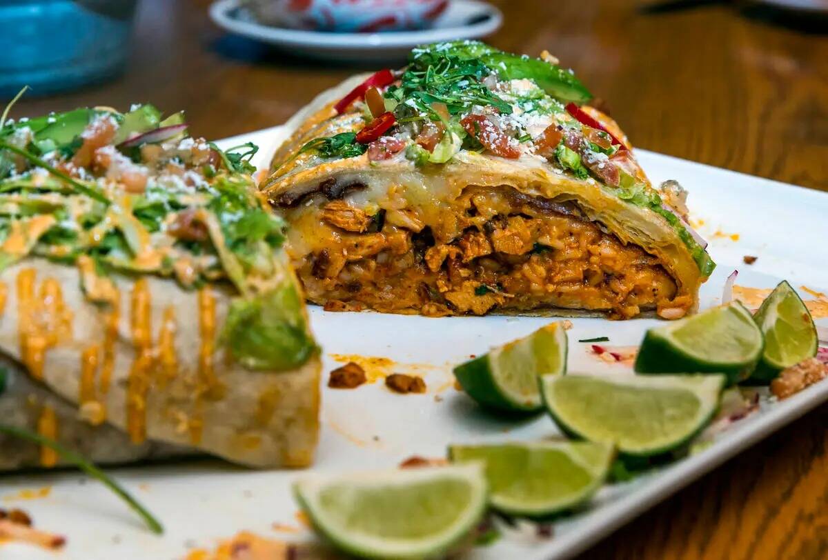 El burrito “Dos Manos”, de cinco libras, de Borracha Mexican Cantina, en Green Valley Ranch ...