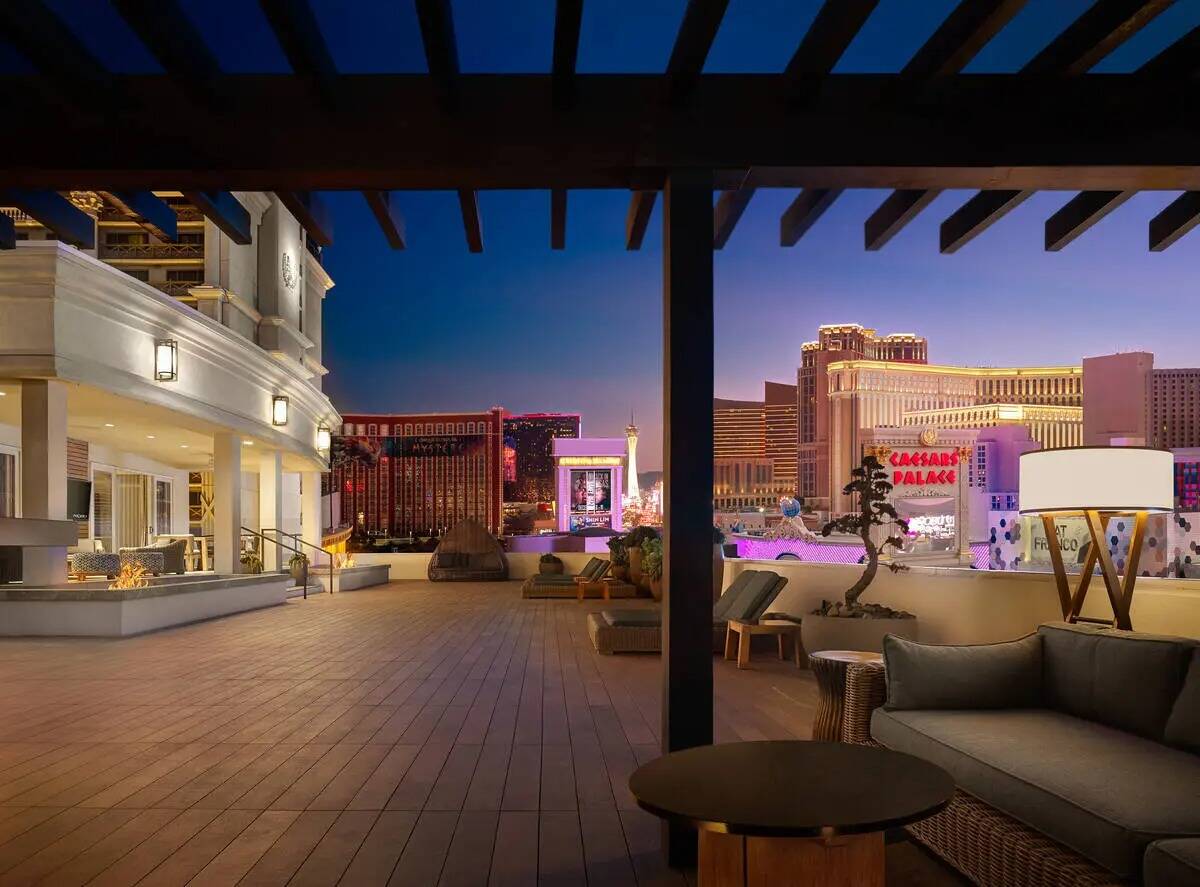 Vista del Strip de Las Vegas desde la terraza de Nobu Villa. (Barbara Kraft)