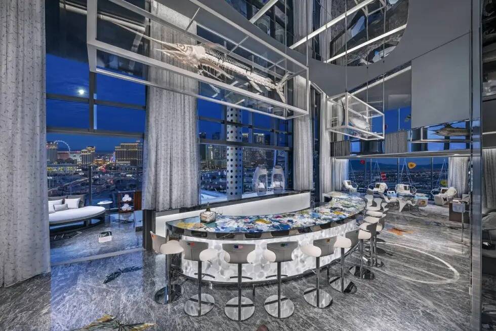 El bar de la Empathy Suite de Palms Casino Resort. La suite fue diseñada por el artista contem ...