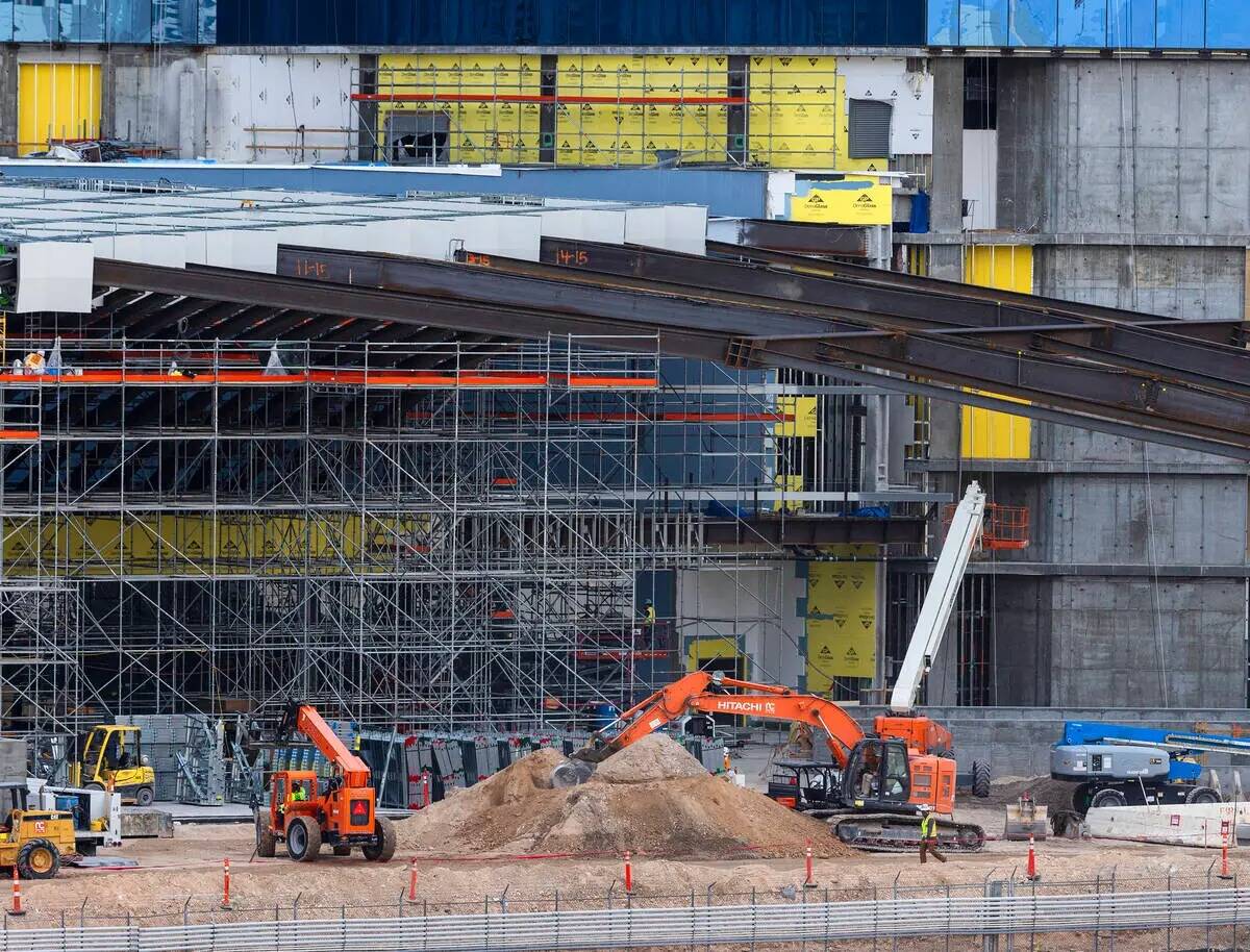 La construcción en marcha en Fontainebleau Las Vegas, el miércoles 12 de abril de 2023, en La ...