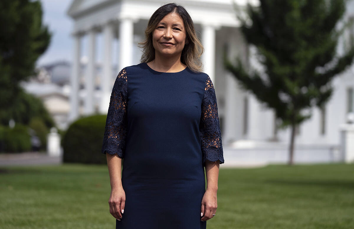 La directora de Asuntos Intergubernamentales de la Casa Blanca, Julie Chávez Rodríguez, frent ...