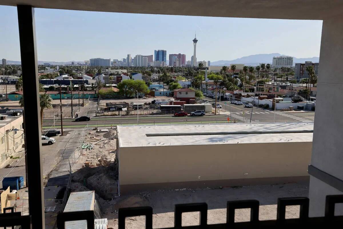Vista del sur desde la terraza del cuarto piso de shareDowntown East Fremont en Las Vegas Miér ...
