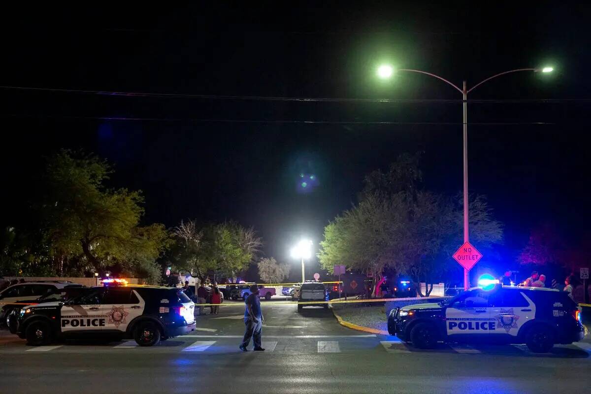 La Policía Metropolitana investiga un homicidio en la cuadra 1100 de Comstock Drive el miérco ...