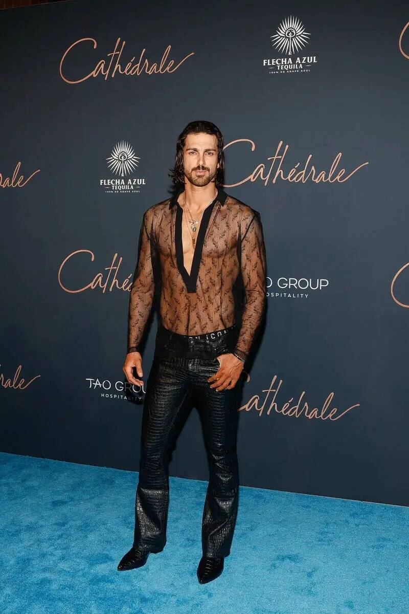 El modelo Clint Mauro en la gran inauguración del restaurante Cathédrale en ARIA Resort & Cas ...