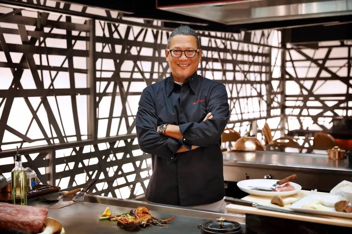 El chef Masaharu Morimoto, famoso por "Iron Chef", ofrecerá una cena omakase de seis tiempos e ...