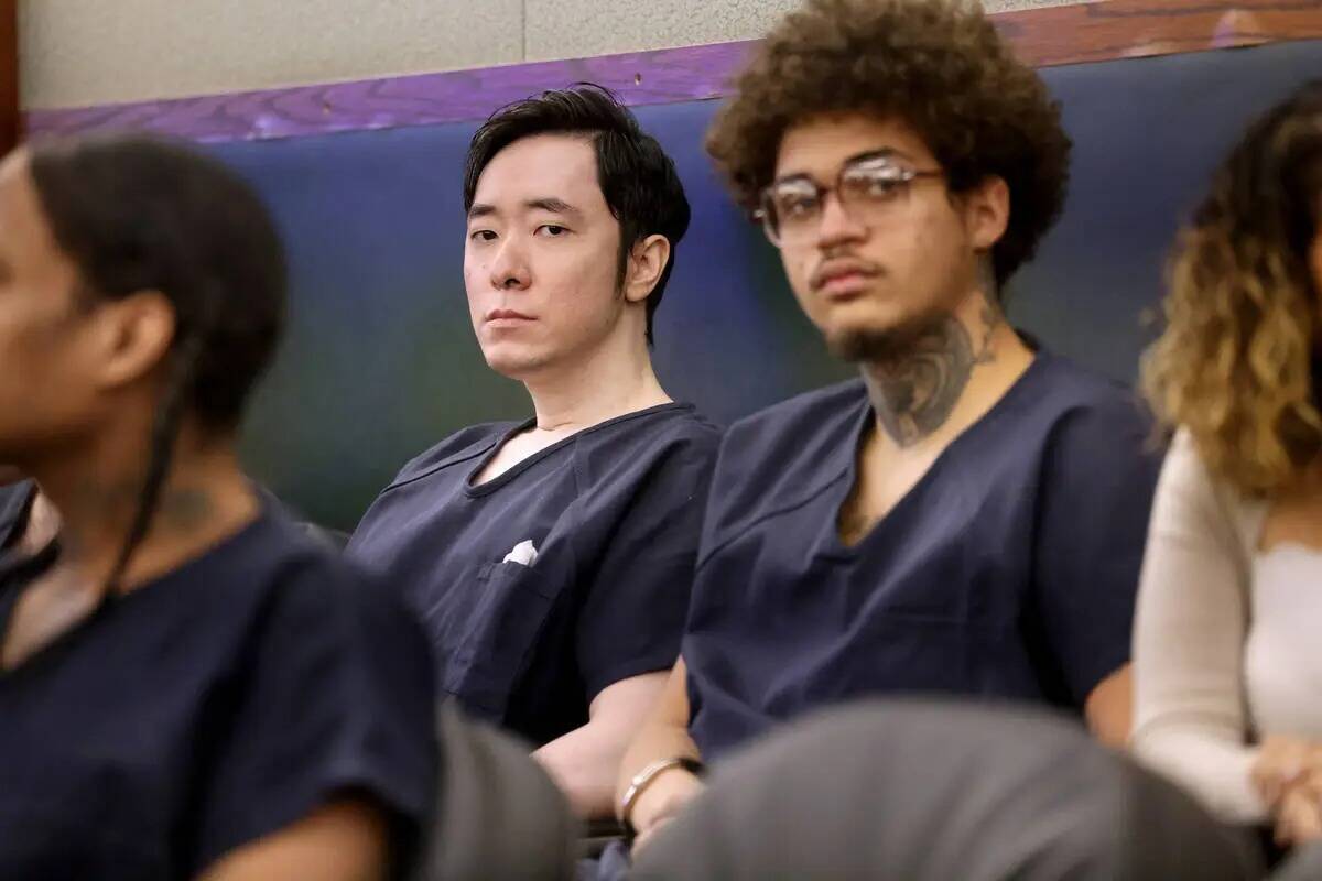 Chan Park, izquierda, que fue declarado culpable de asesinato en primer grado y secuestro por a ...