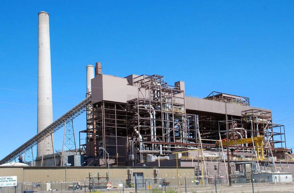 La central eléctrica de Valmy, en el Condado Humboldt, alberga la última instalación eléctr ...