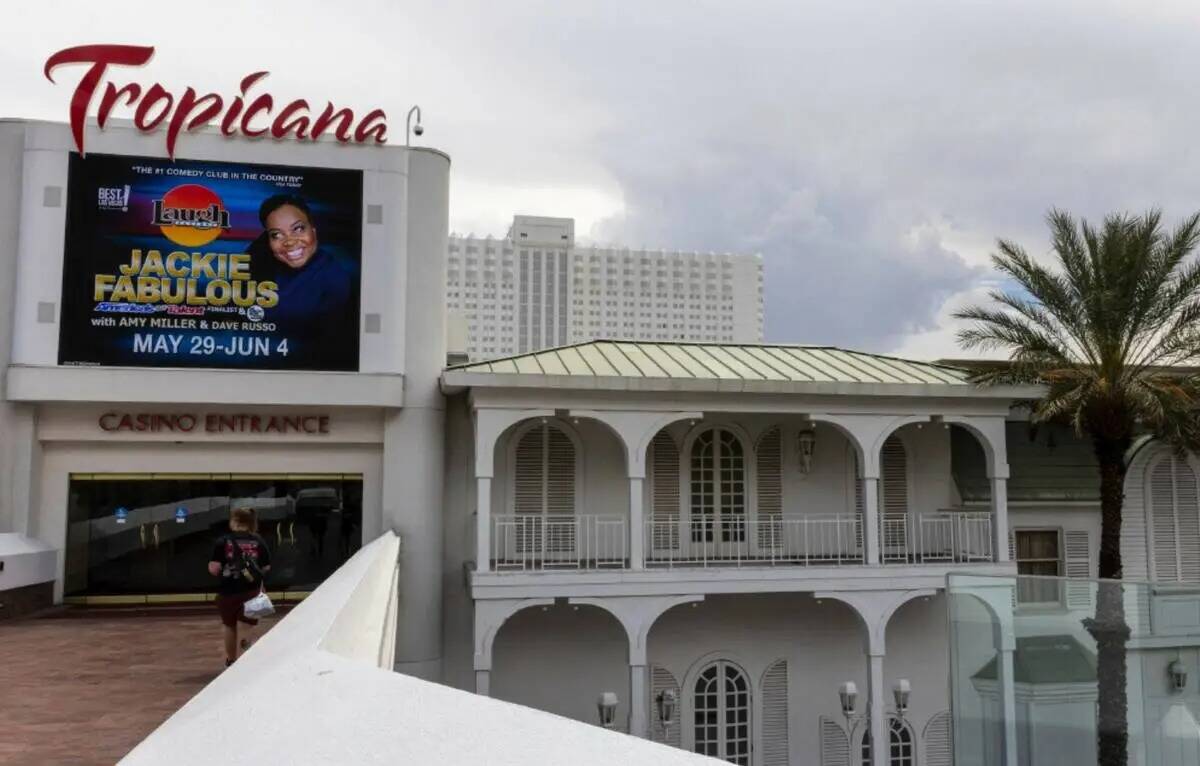 El sitio del hotel-casino Tropicana, visto el martes 16 de mayo de 2023, en Las Vegas. (Bizuaye ...