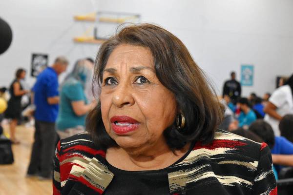 La activista de derechos civiles, Sylvia Méndez, conversó con estudiantes de Nevada Prep Char ...