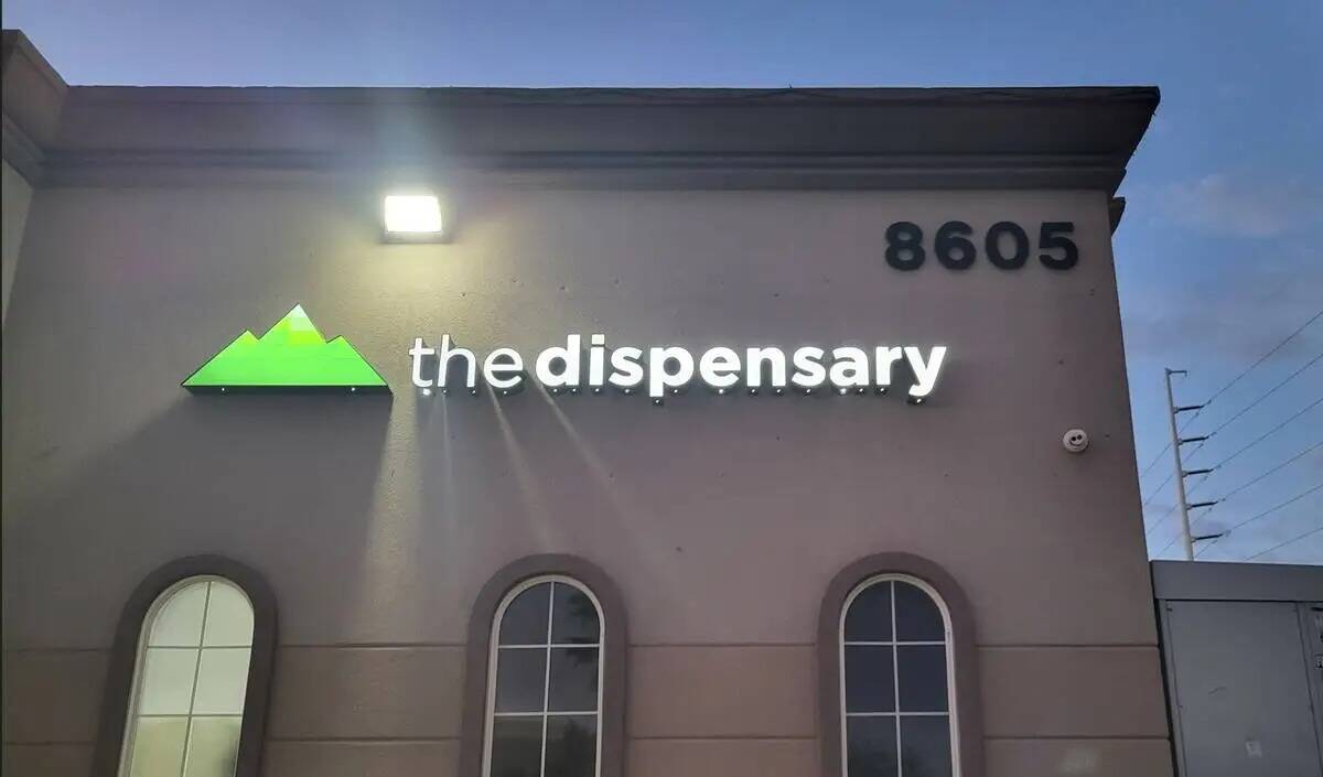 El dispensario está ubicado en Eastern. Se encuentra justo afuera de los límites de la ciudad ...