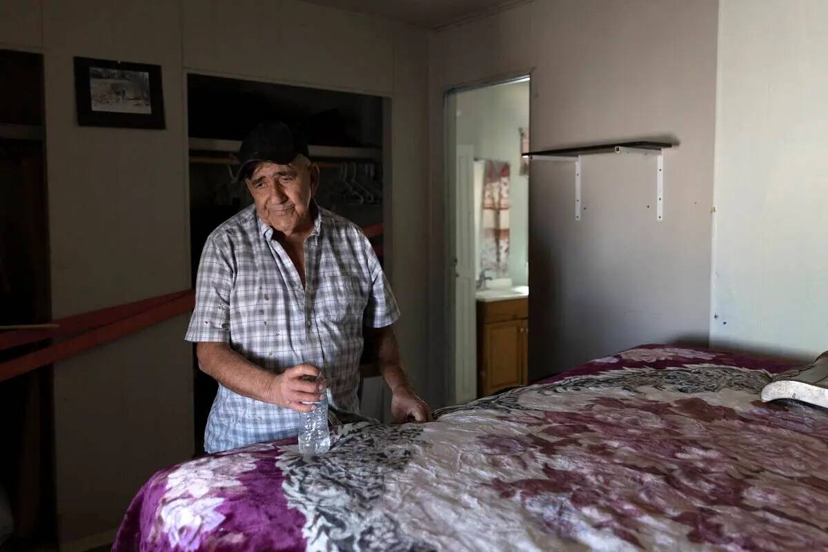 Oscar Anchondo muestra su casa familiar el miércoles 10 de mayo de 2023, en Moapa Valley. Anch ...