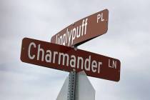 La intersección de Charmander Lane y Jigglypuff Place en Serenity Place, el último proyecto d ...