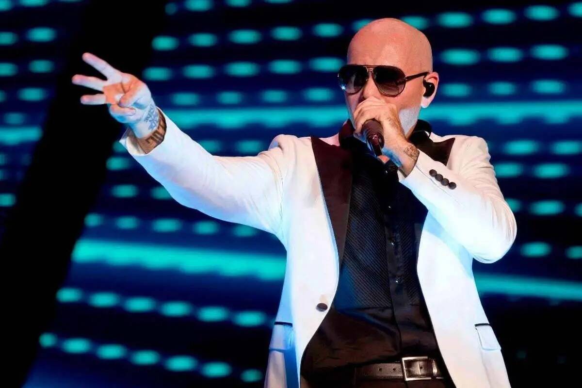 Pitbull dará el pistoletazo de salida al iHeart Radio Music Festival 2022 en T-Mobile Arena el ...