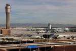 Un avión de American Airlines aterrizó en el aeropuerto de Las Vegas tras impactar un pájaro contra el motor