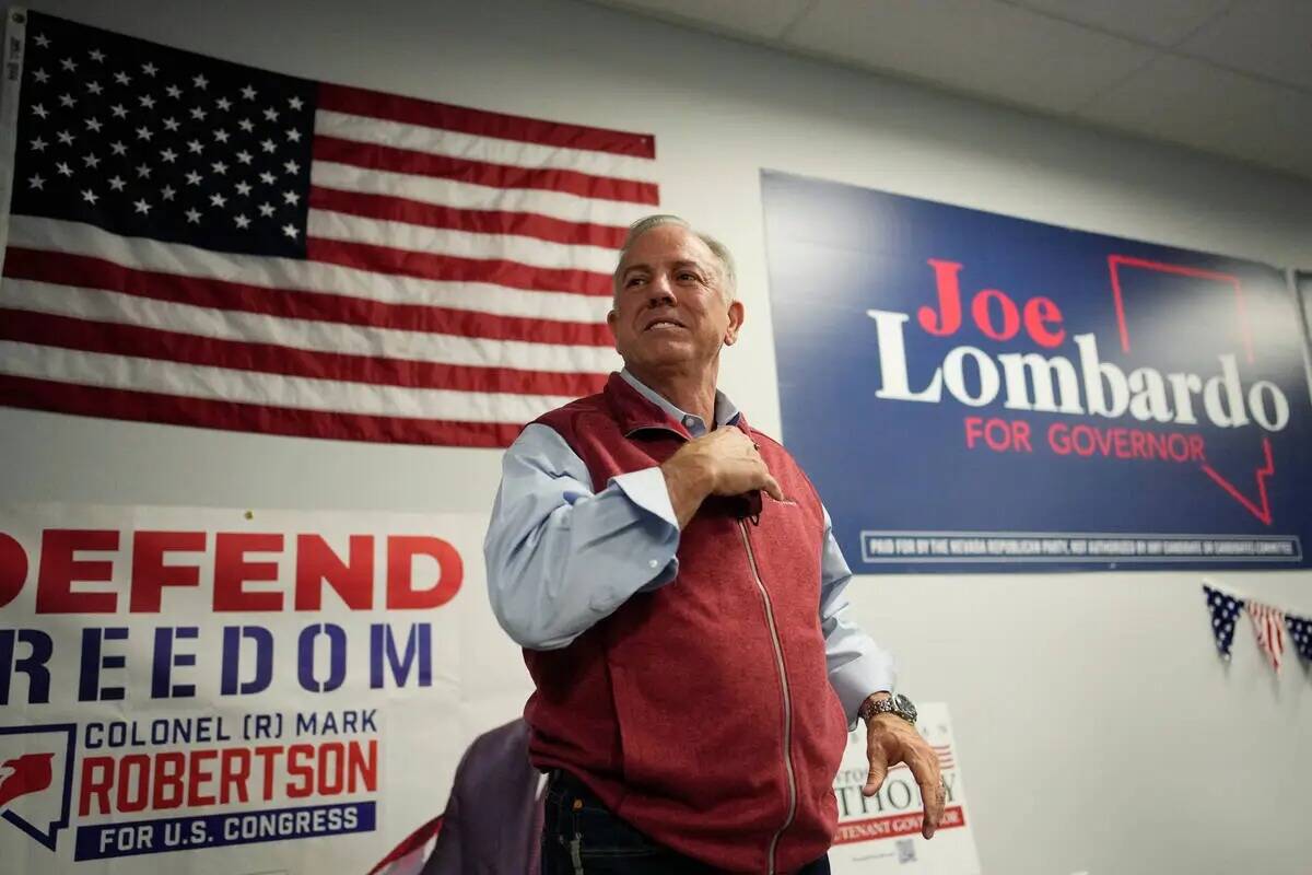 El alguacil del Condado Clark, Joe Lombardo, candidato republicano a gobernador de Nevada, espe ...