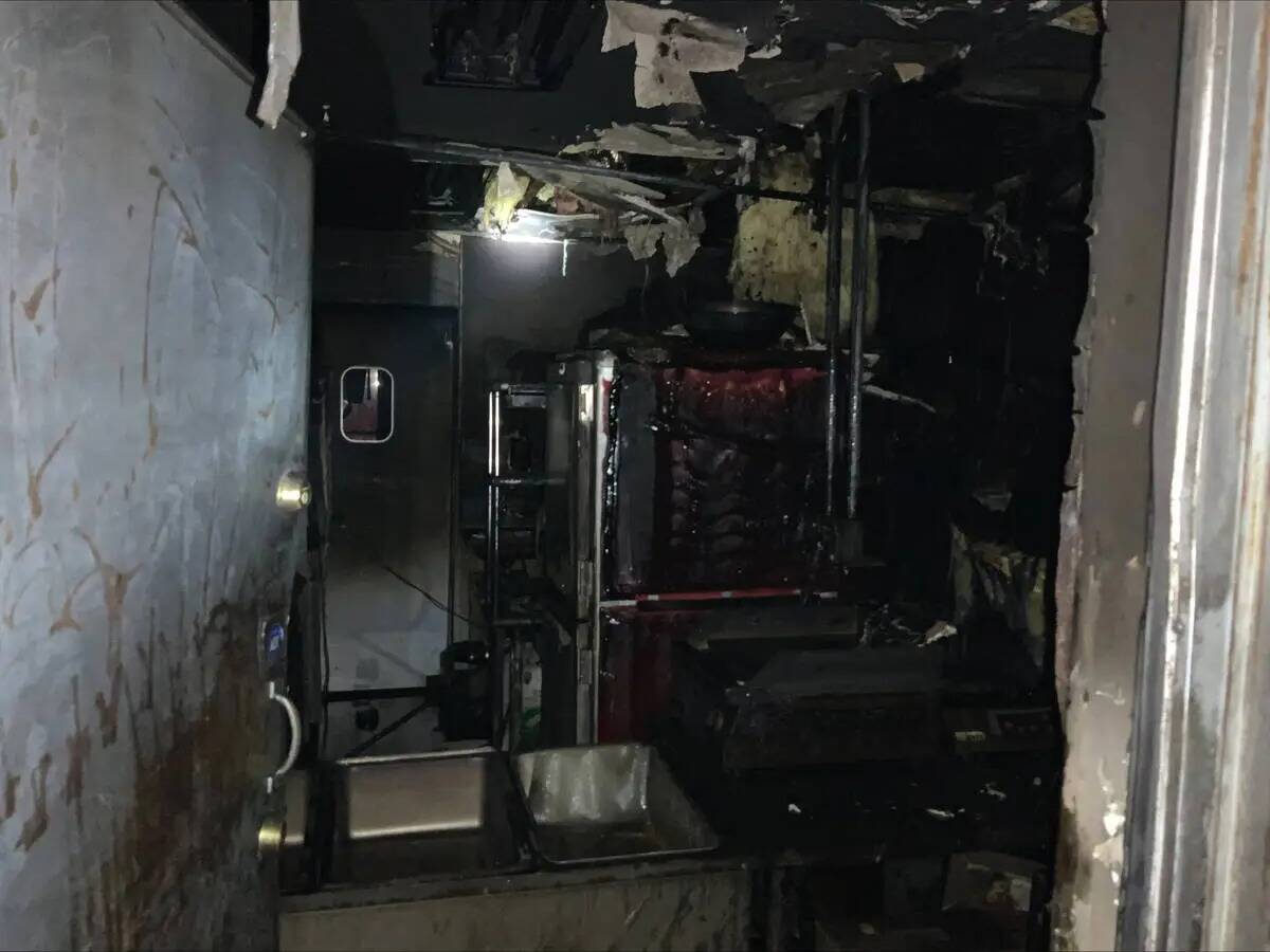 Los bomberos del Condado Clark respondieron a un incendio en Jessie Rae's BBQ, 5611 S. Valley V ...