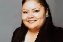 Ashley Hemmers es una líder y Administradora de la tribu Fort Mojave. [Foto cortesía, vía Ar ...