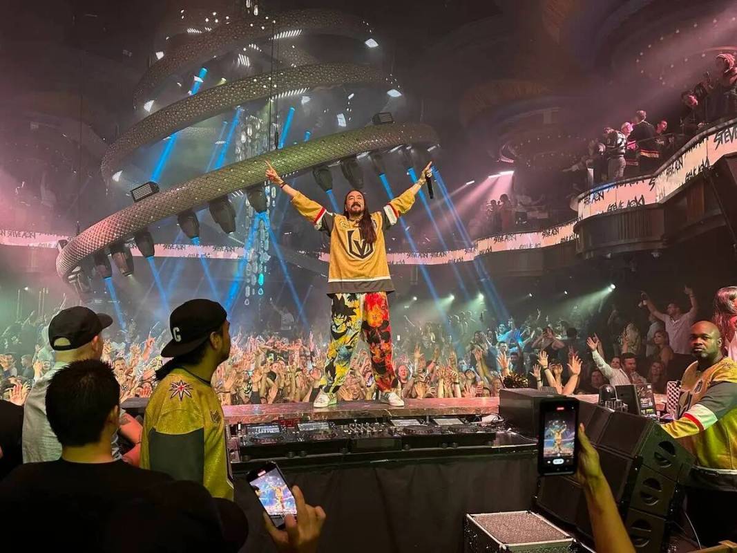 Steve Aoki, Dj superestrella y fan de los Vegas Golden Knights, en el Omnia del Caesars Palace ...