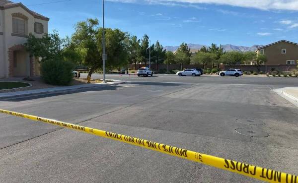 La policía de North Las Vegas investigaba un homicidio en Centennial Parkway, entre Commerce S ...