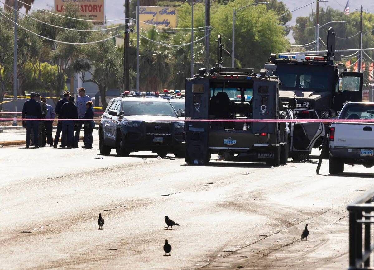 La Policía Metropolitana de Las Vegas está investigando un Tiroteo con intervención de agent ...