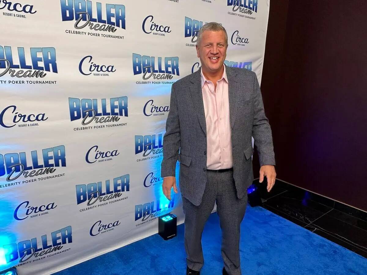 Derek Stevens, copropietario del Circa, en la alfombra azul del torneo de póker Baller Dream C ...