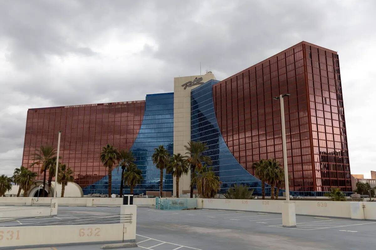 El hotel-casino Rio el viernes 24 de febrero de 2023, en Las Vegas. (Ellen Schmidt/Las Vegas Re ...