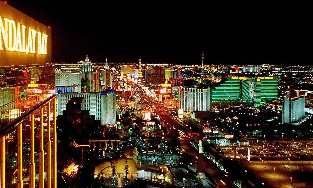 El Strip de Las Vegas desde Foundation Room de House of Bluesen Mandalay Bay Resort & Casino en ...