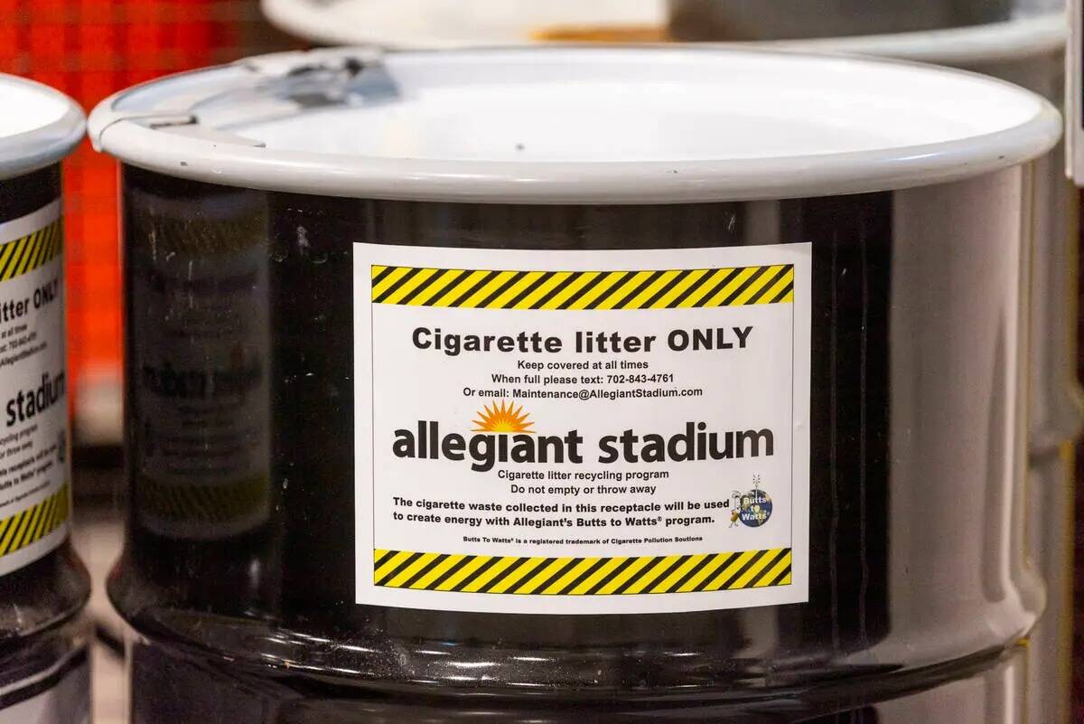 Allegiant Stadium es el primer estadio de Estados Unidos que desvía los residuos de cigarros d ...