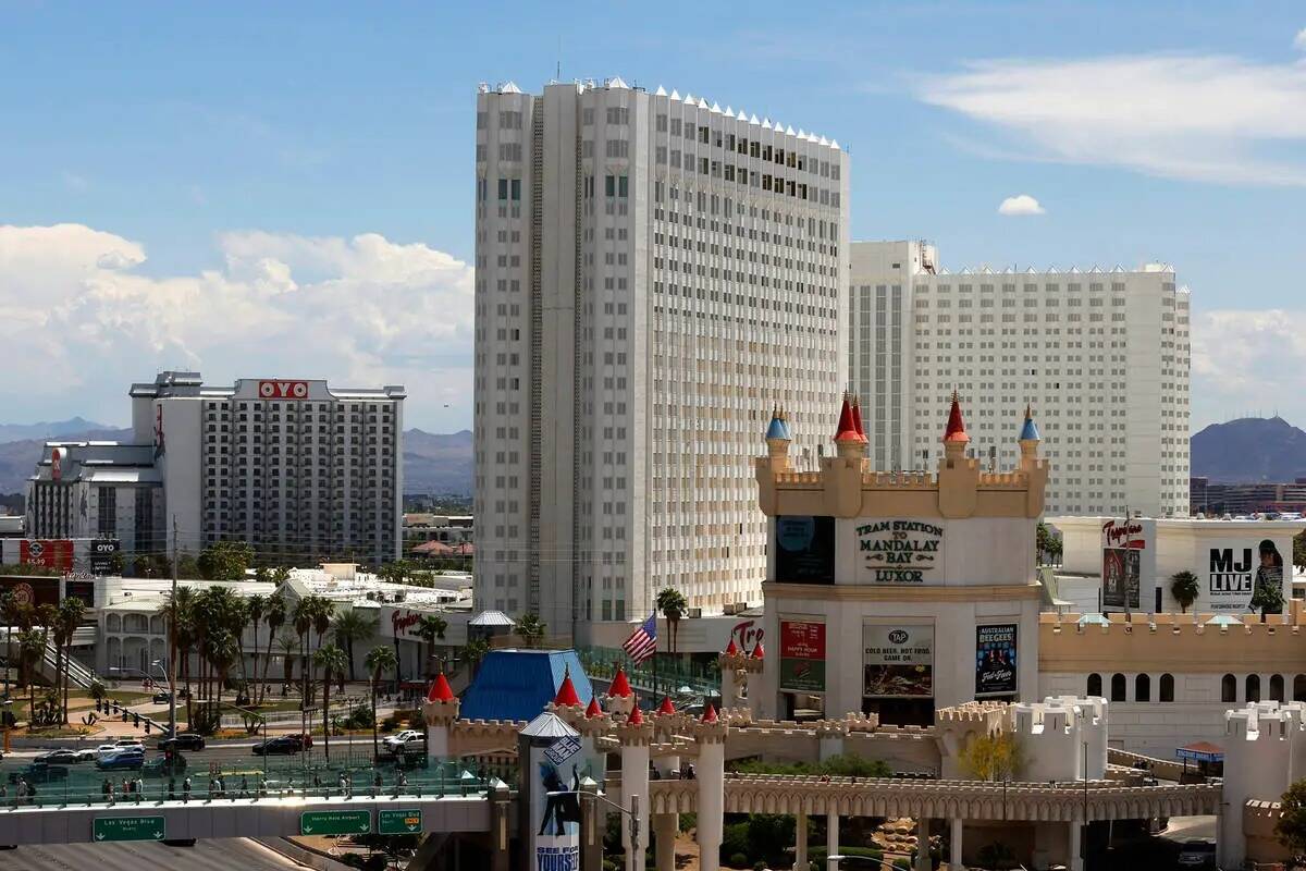 El sitio del hotel-casino Tropicana donde los Oakland Athletics planean construir un nuevo esta ...