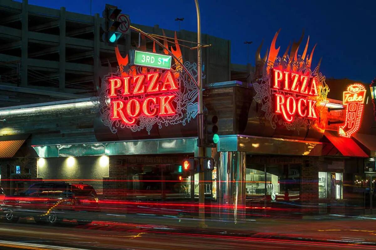 Pizza Rock, en el centro de Las Vegas, propiedad del célebre pizzaiolo Tony Gemignani, ha sido ...