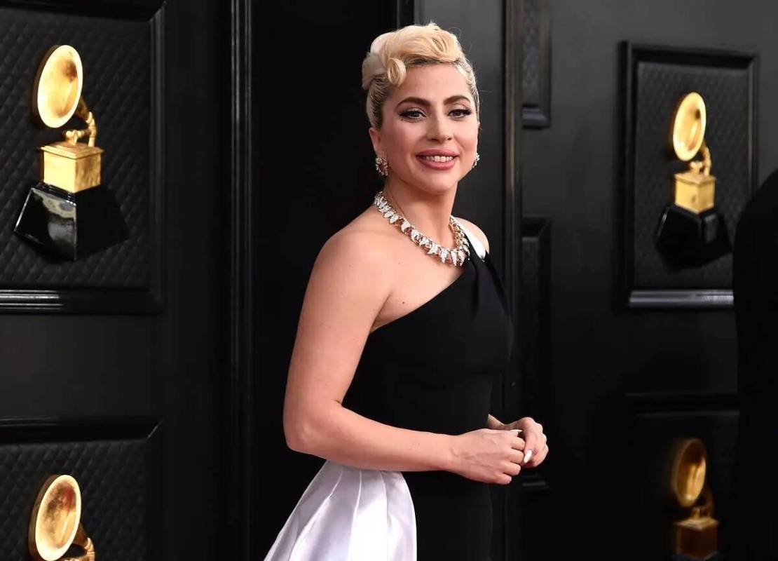 ARCHIVO - Lady Gaga llega a la edición 64 de los premios Grammy en MGM Grand Garden Arena el d ...