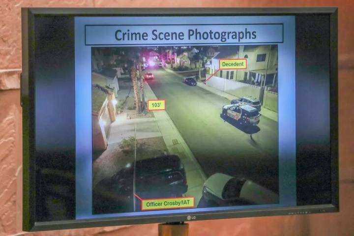 Fotografías de la escena del crimen y grabaciones de la cámara del cuerpo de la policía se m ...