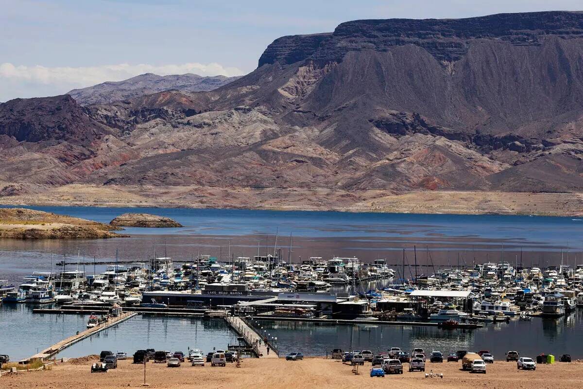 Barcos atracados en el Puerto de Barcos de Las Vegas en el Área Recreativa Nacional del Lago M ...