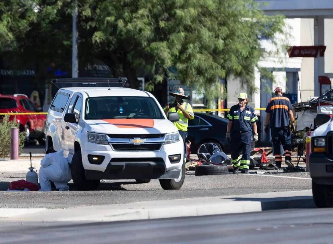 La policía de North Las Vegas investiga después de que tres personas murieran y dos resultara ...