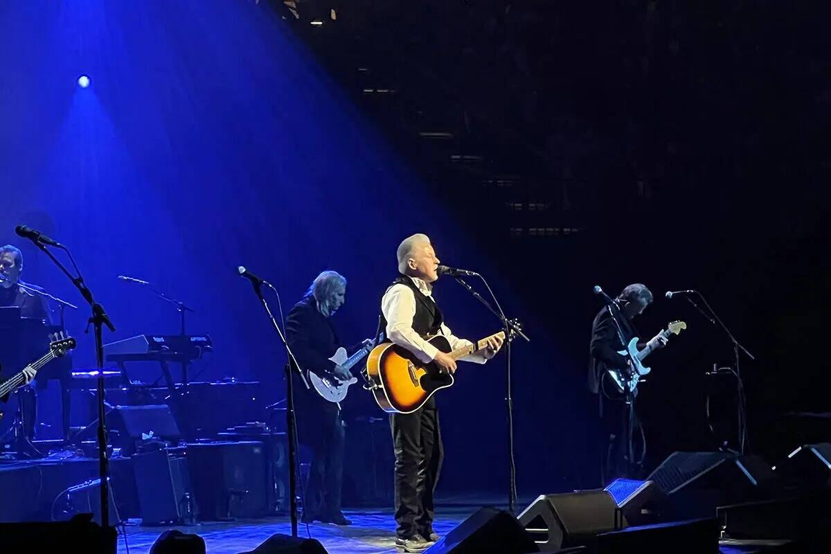 Don Henley de los Eagles se presenta en MGM Grand Garden el sábado 28 de mayo de 2022. (John K ...