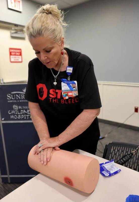 Jeanne Marsala, enfermera registrada y coordinadora de prevención de lesiones en Sunrise Hospi ...