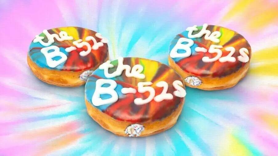Estas donas de Pinkbox Doughnuts con temática de B-52's estarán disponibles a partir de las 6 ...