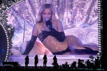 Una toma del famoso body "manos a la obra" de Beyoncé durante su espectáculo "Renaissance Wor ...