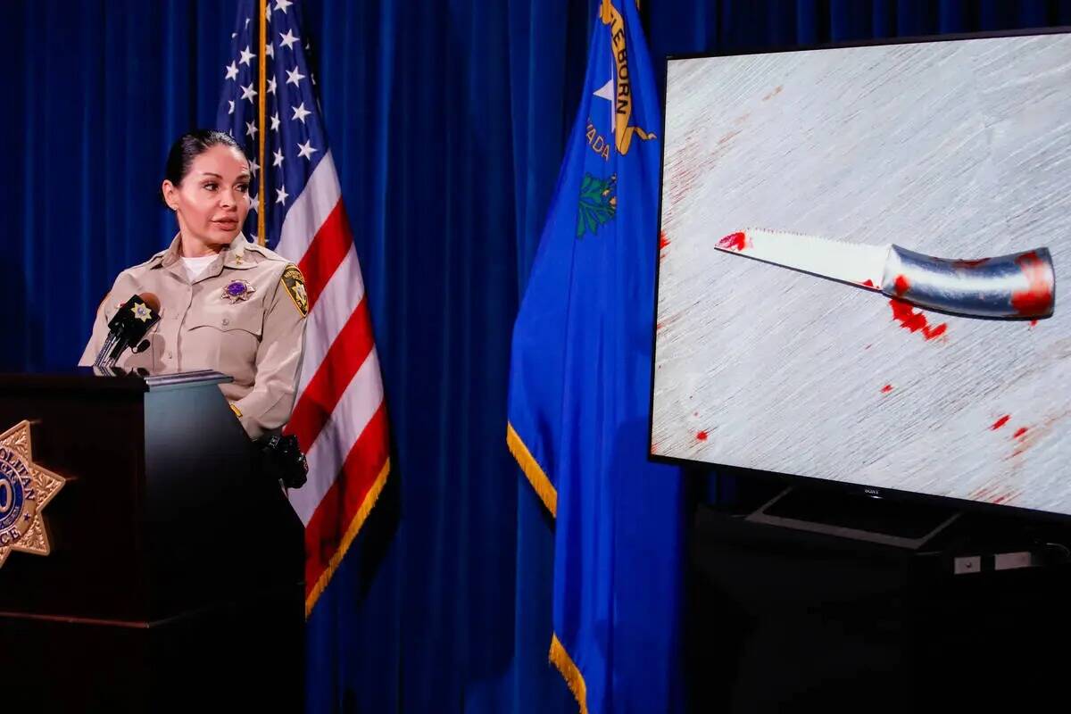 La alguacil adjunta Sasha Larkin habla sobre las pruebas de un tiroteo policial que tuvo lugar ...
