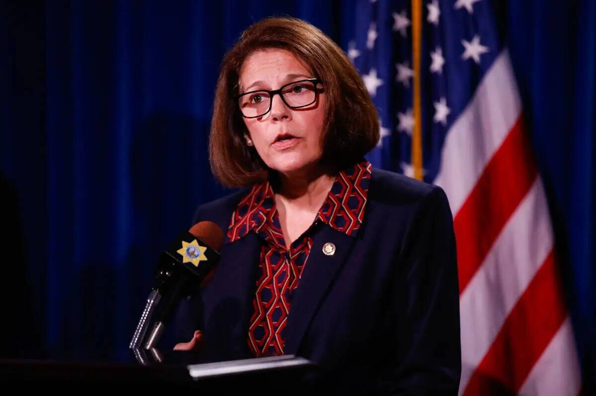 La senadora demócrata federal Catherine Cortez Masto ofrece información sobre la xilacina, un ...