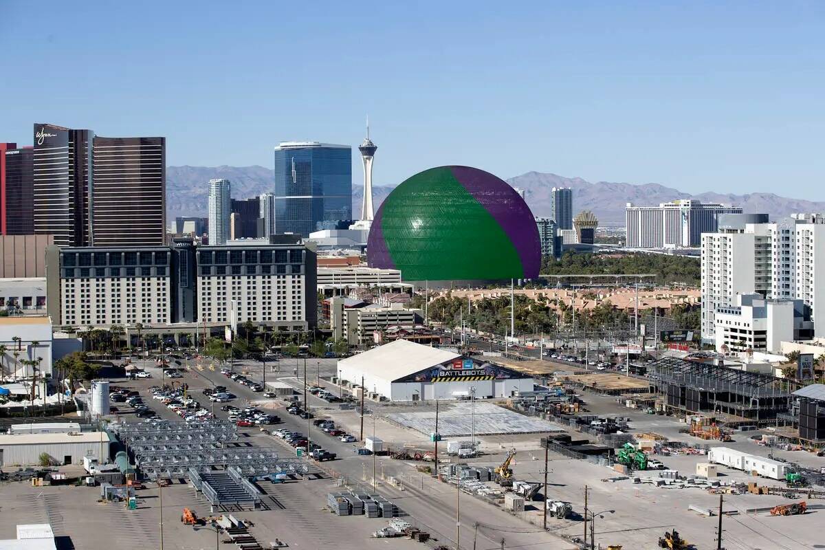 Vista desde una suite penthouse a la venta en The Signature at MGM Grand el martes 29 de agosto ...