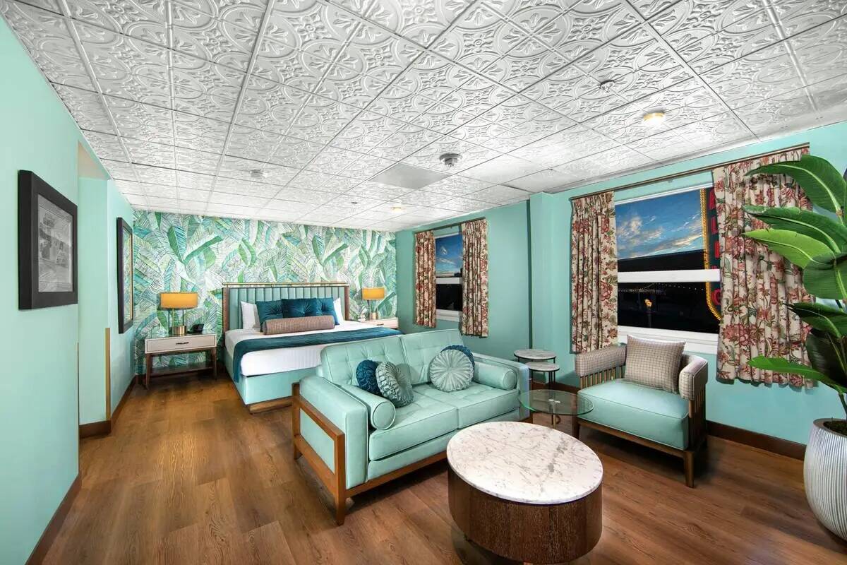 Una suite remodelada en el Original 47 de El Cortez Hotel & Casino. Las habitaciones originales ...